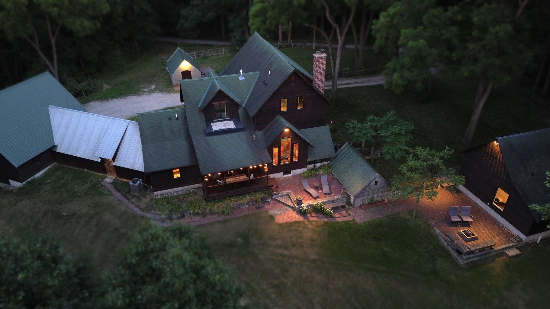 3705 Grand River Drive NE