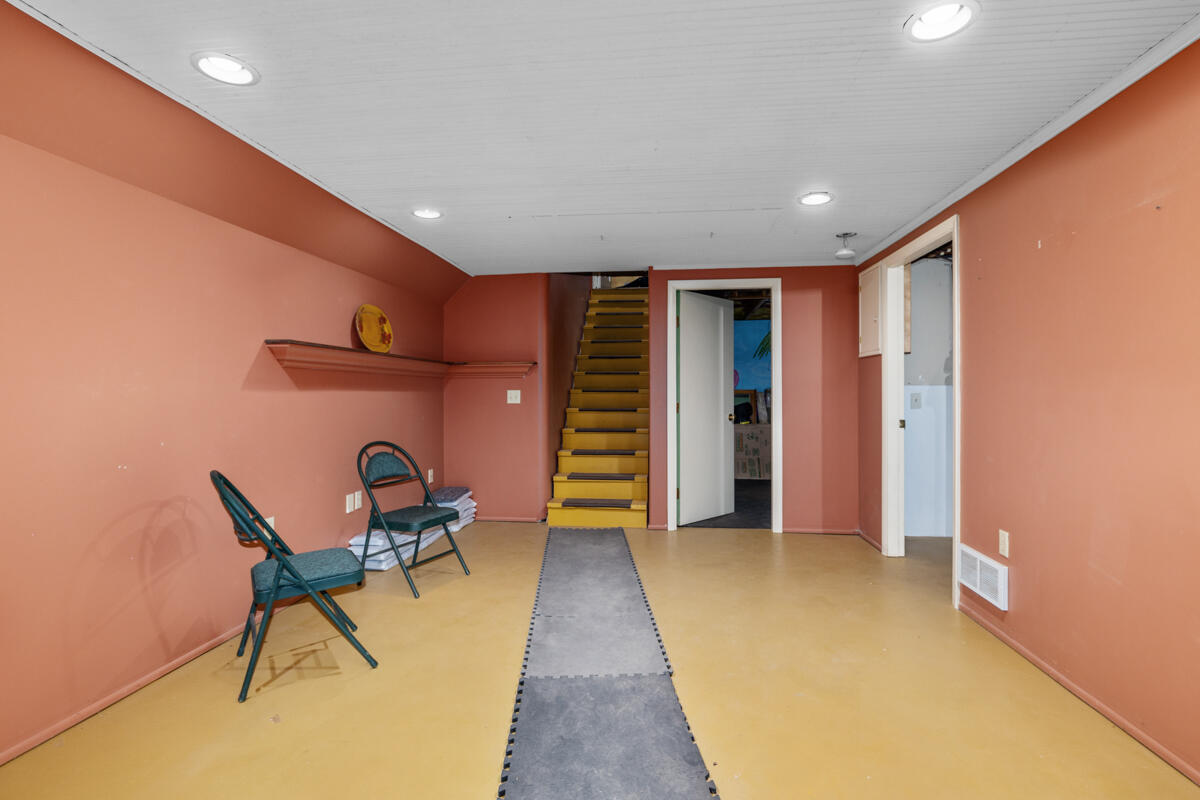 3705 Grand River Drive NE