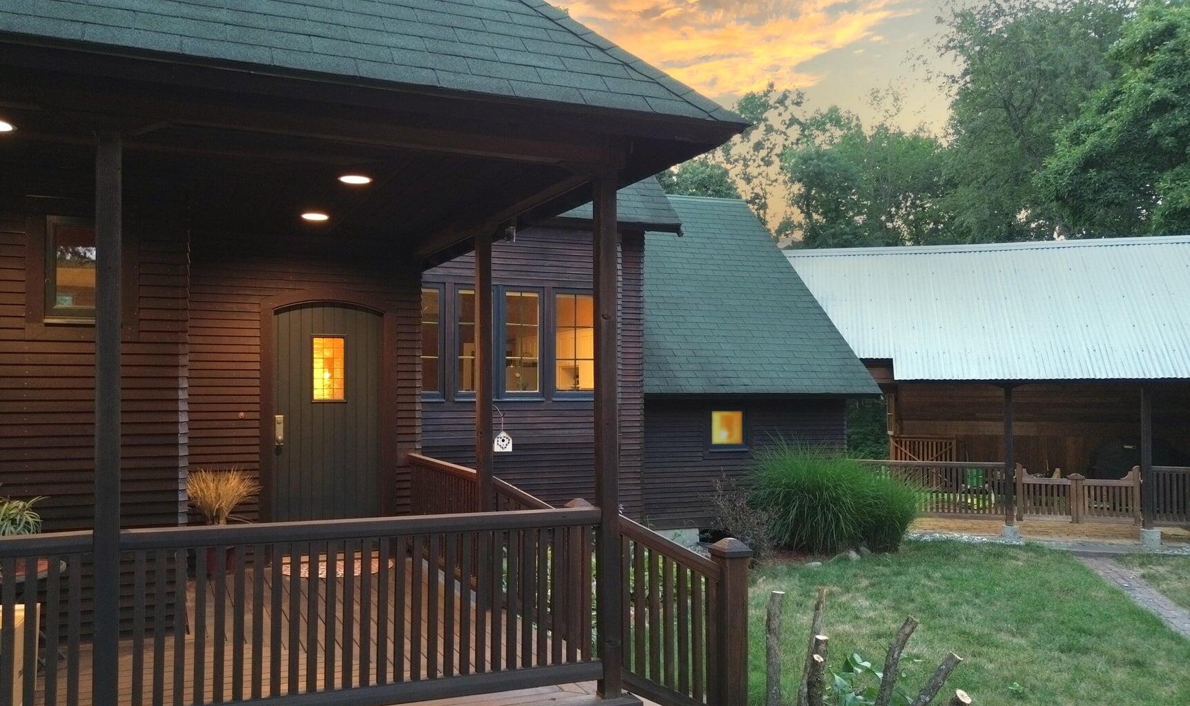 3705 Grand River Drive NE