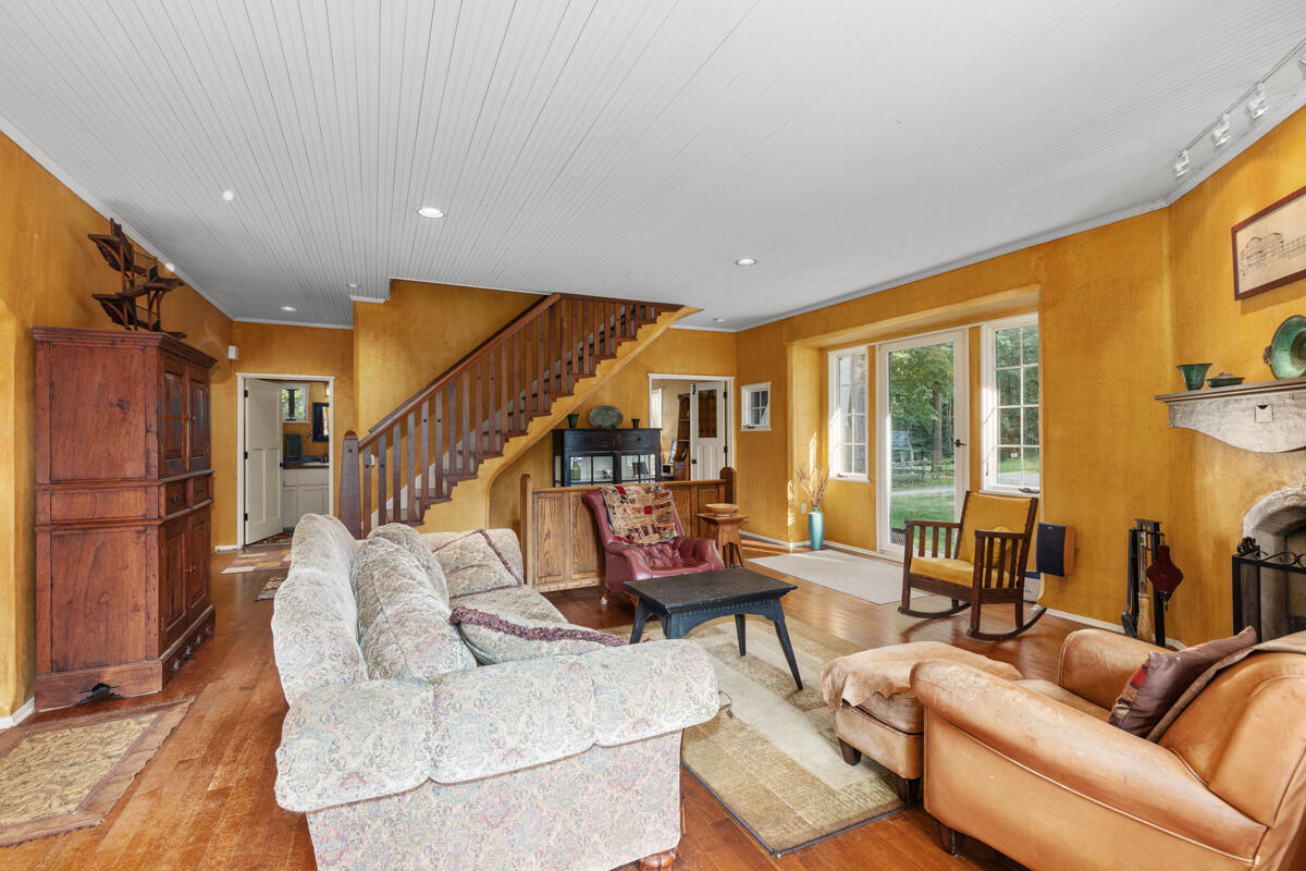 3705 Grand River Drive NE