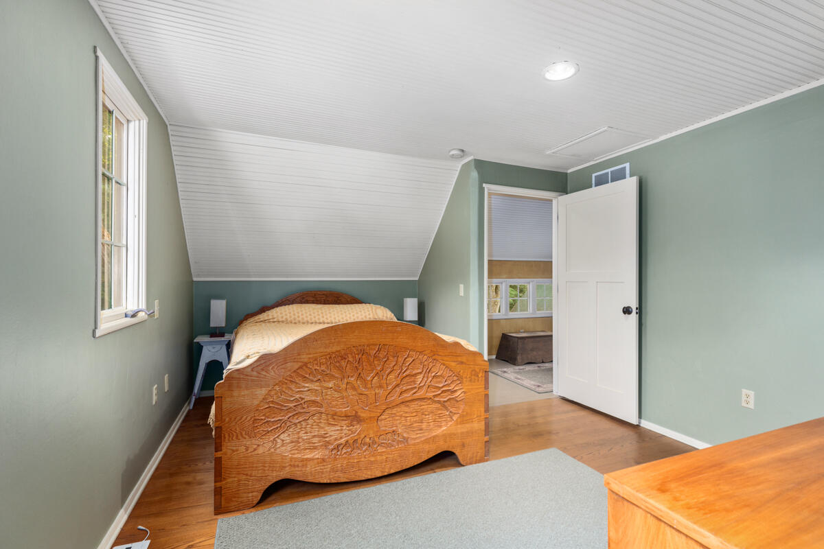 3705 Grand River Drive NE