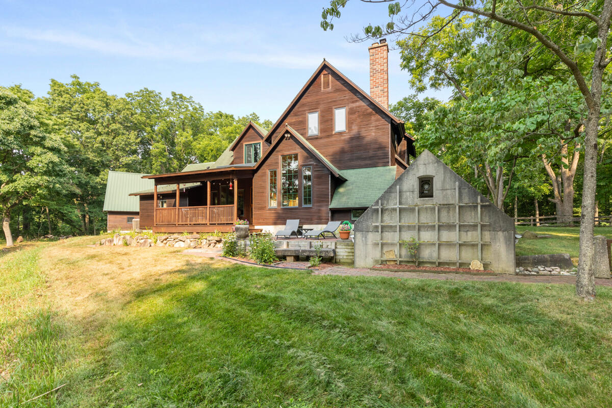 3705 Grand River Drive NE