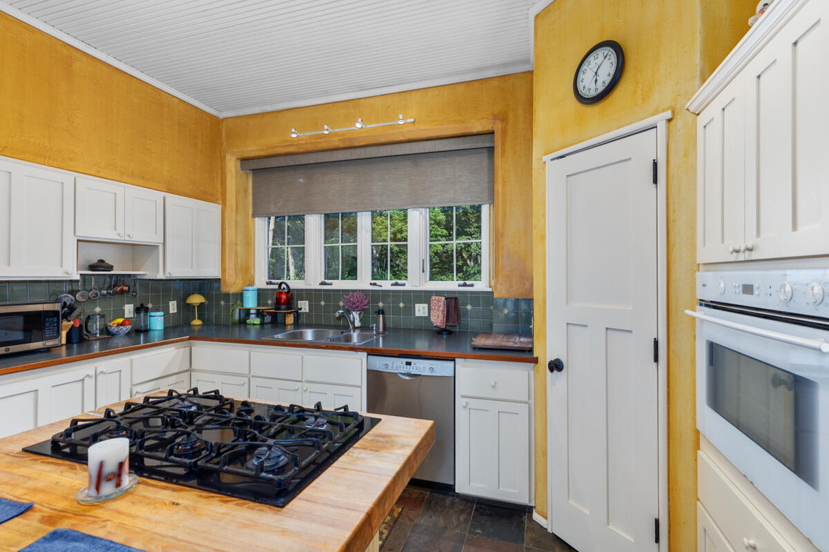 3705 Grand River Drive NE