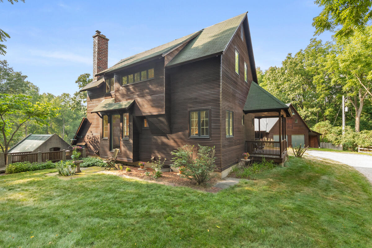 3705 Grand River Drive NE