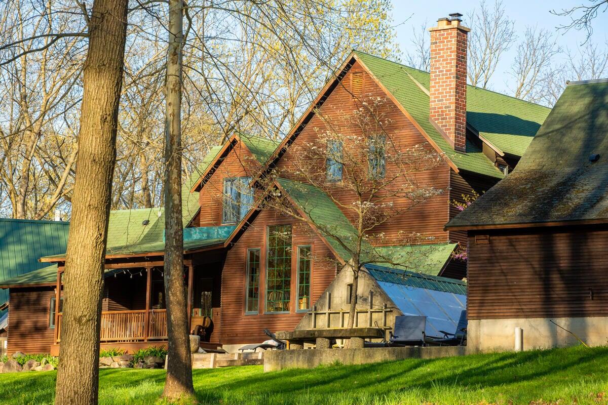 3705 Grand River Drive NE