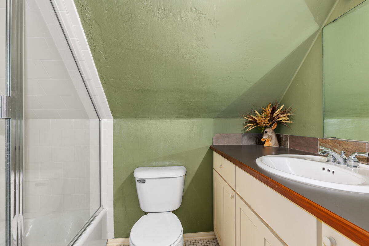 3705 Grand River Drive NE