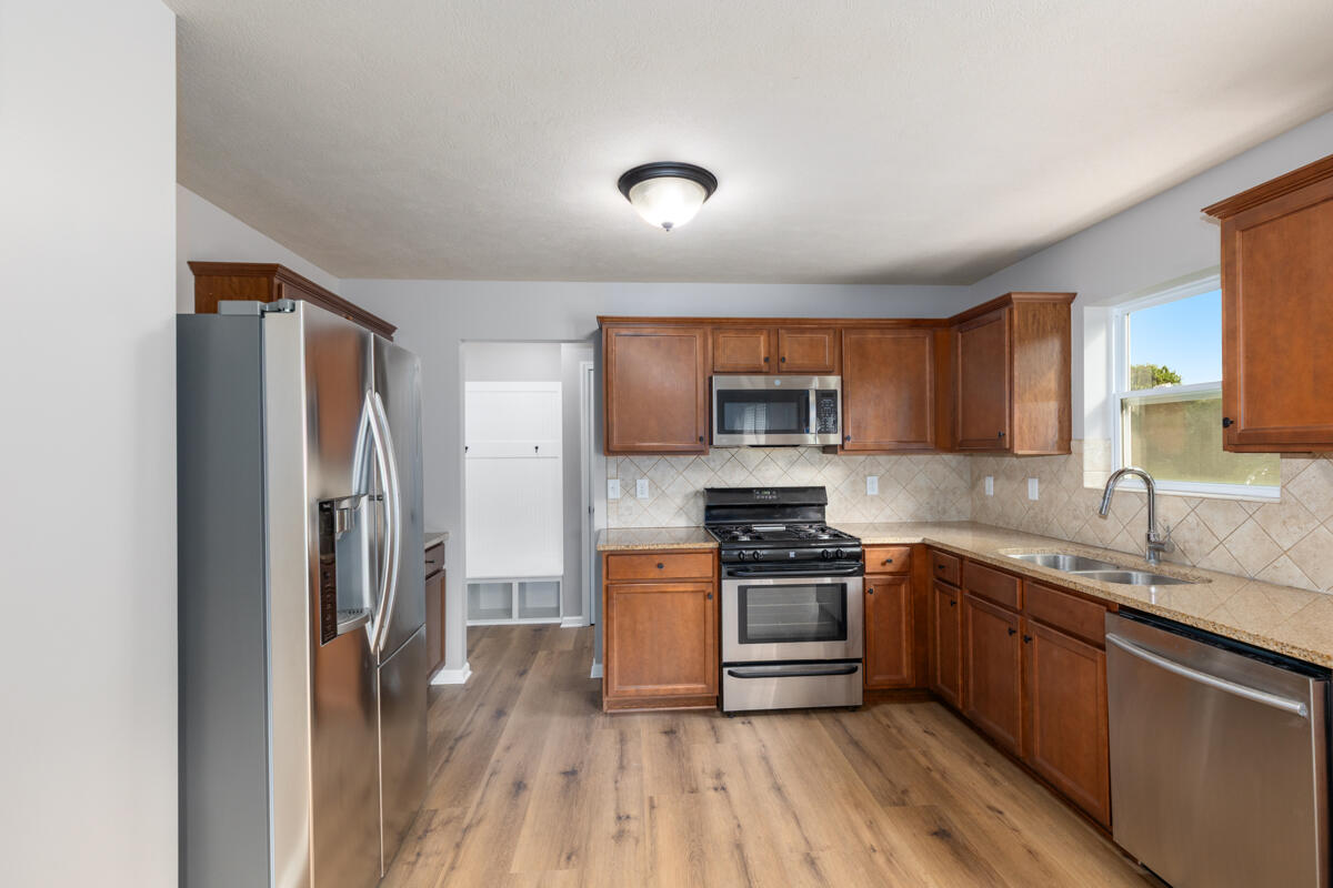 24537 Brownstone Boulevard