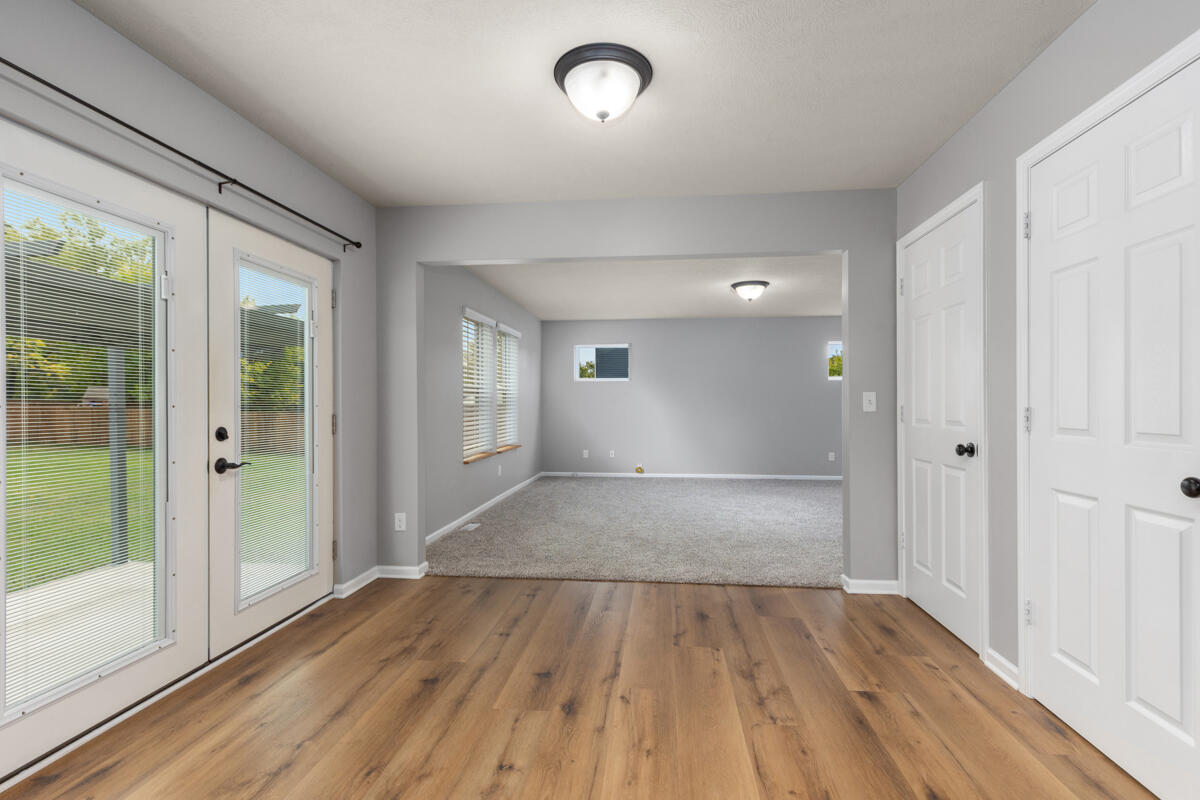 24537 Brownstone Boulevard