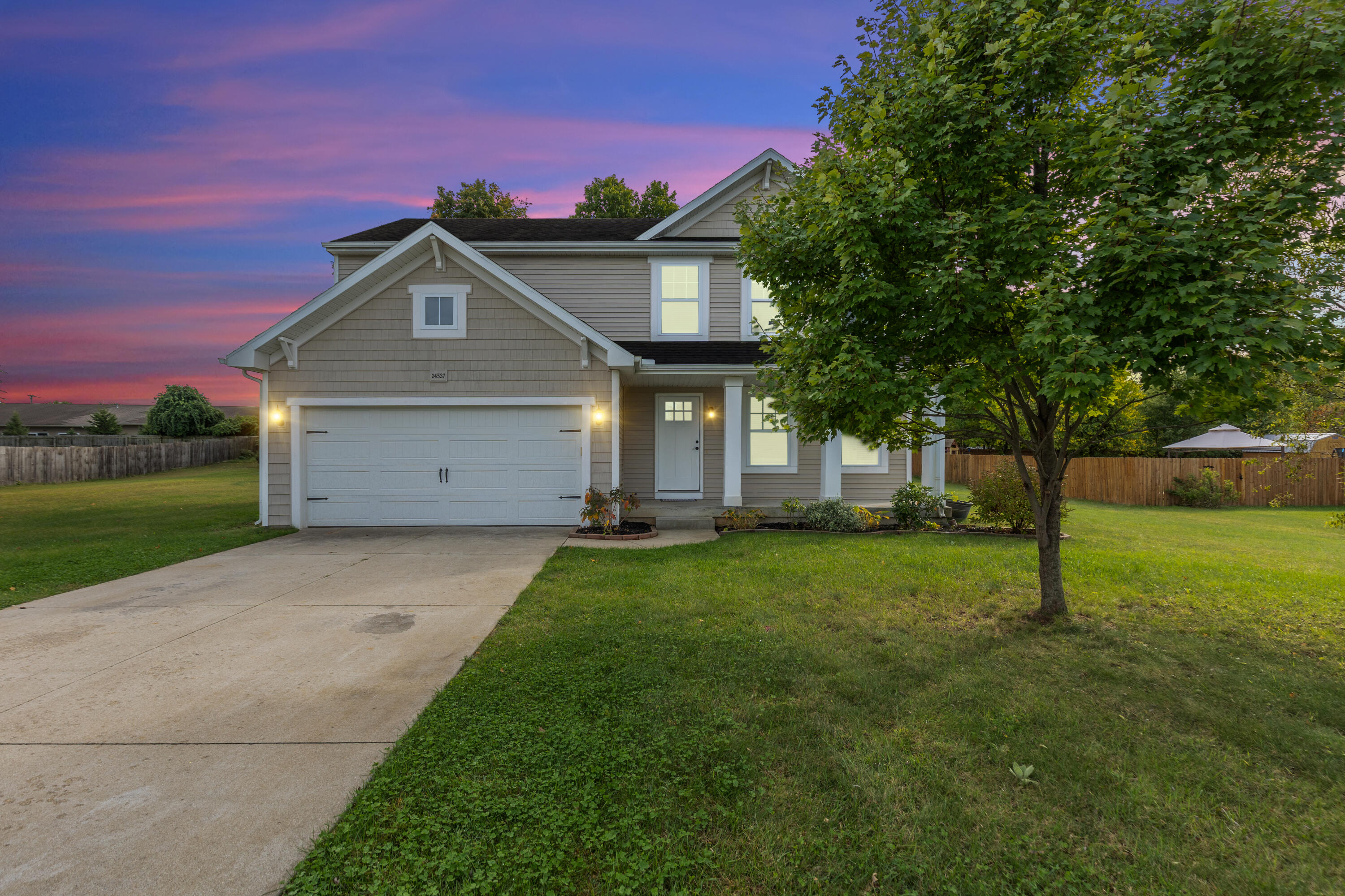 24537 Brownstone Boulevard