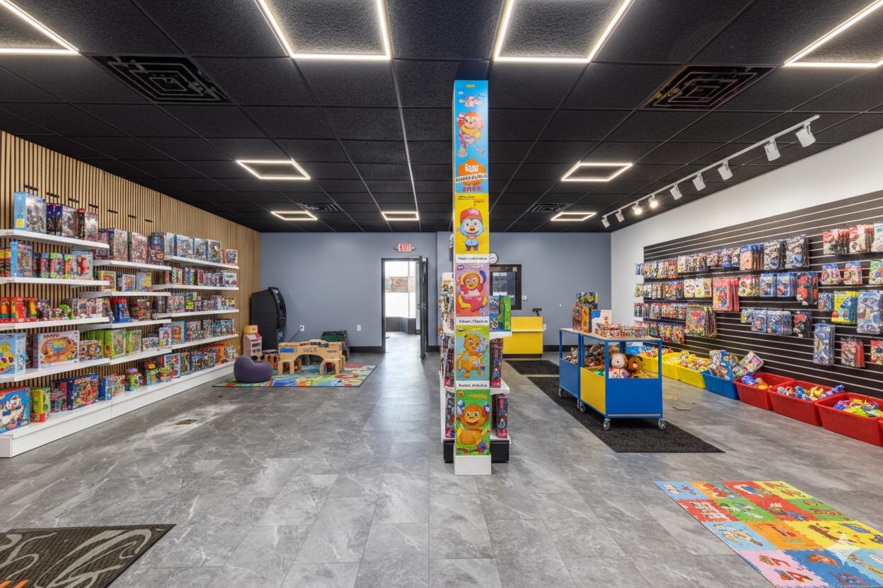 122 W Superior Street