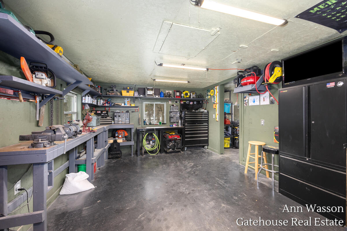 17160 8 Mile Road