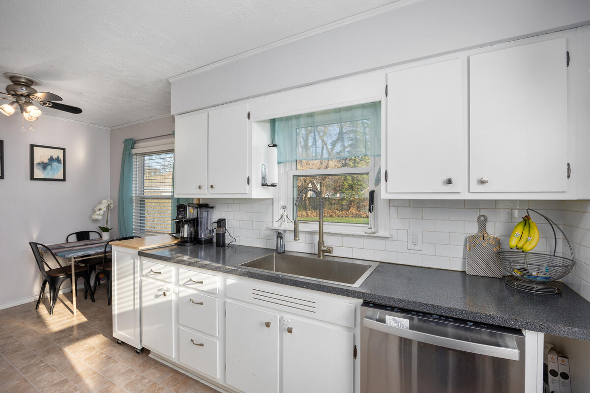 931 Ariebill Street SW