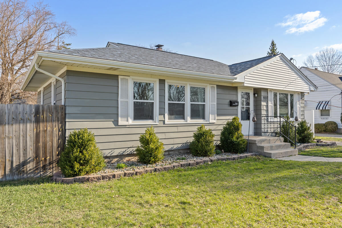 931 Ariebill Street SW