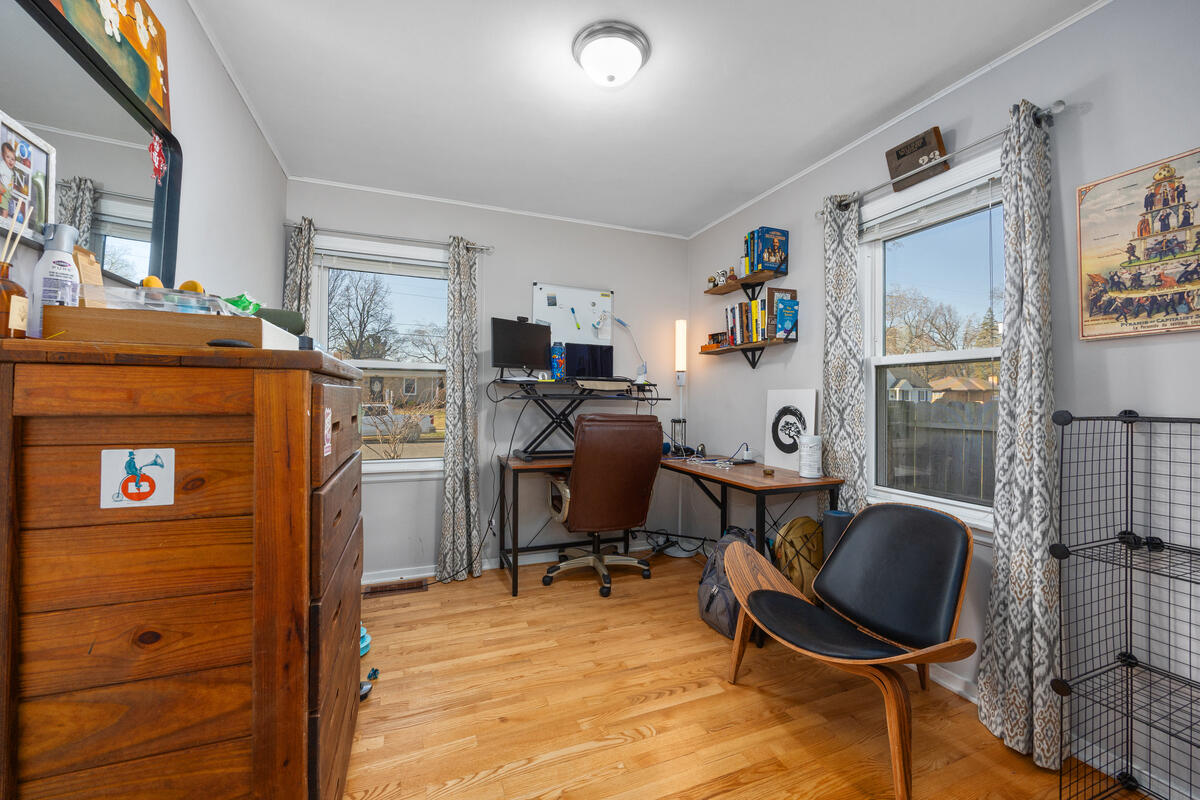 931 Ariebill Street SW