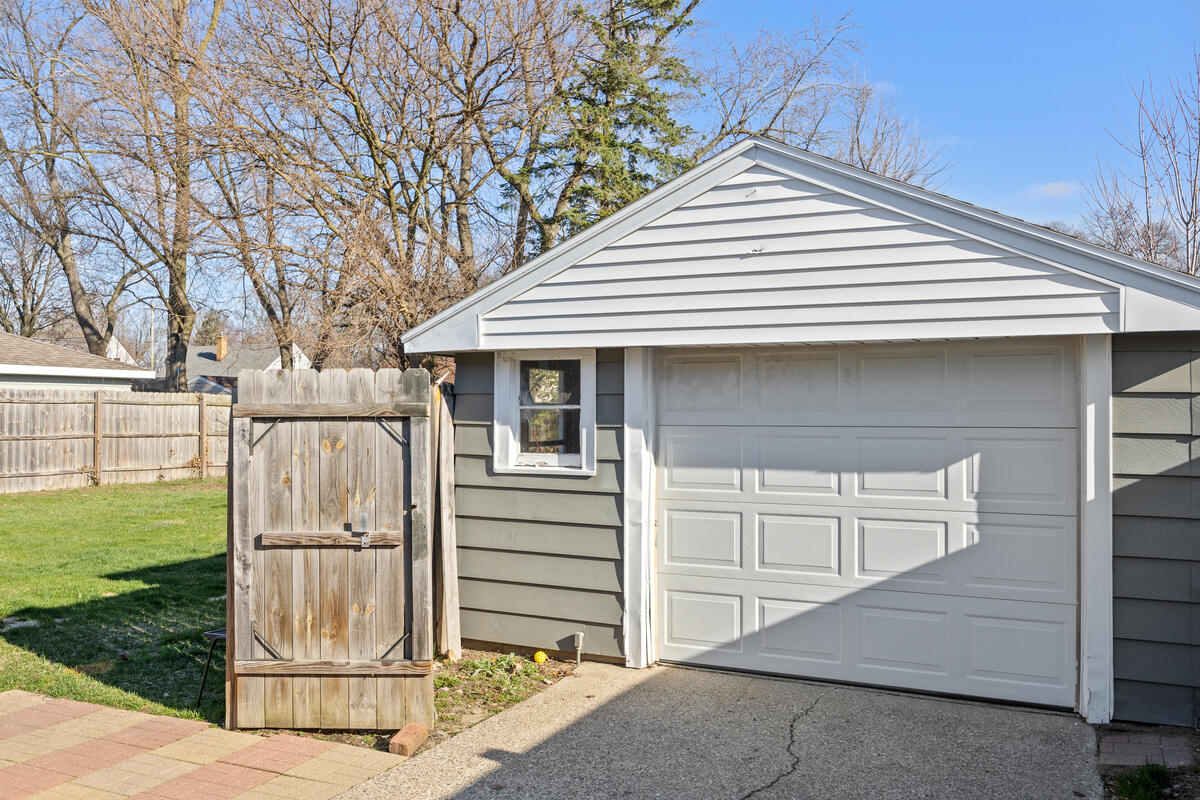 931 Ariebill Street SW