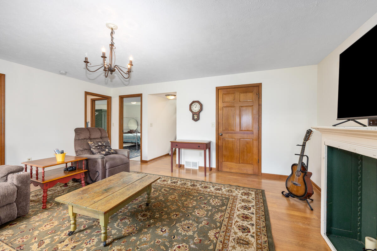 10480 Wolven Avenue NE