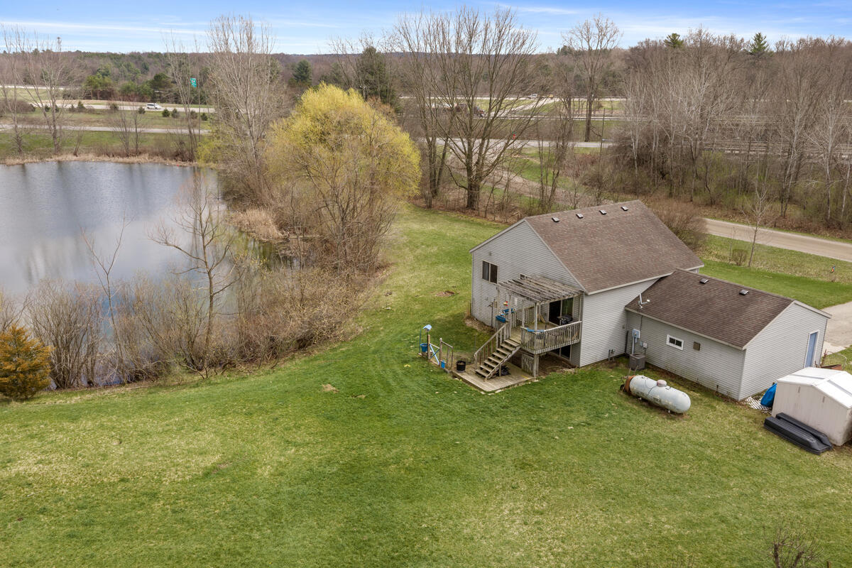 10480 Wolven Avenue NE