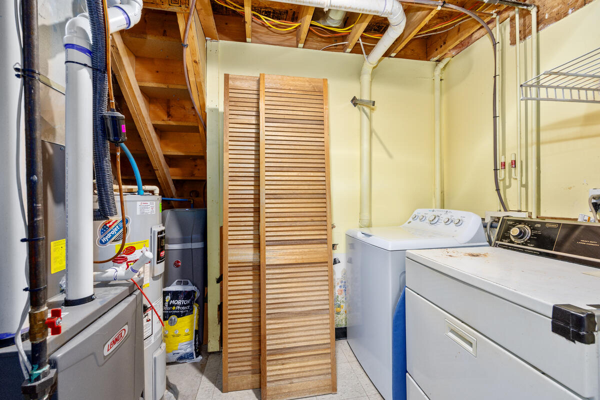 10480 Wolven Avenue NE