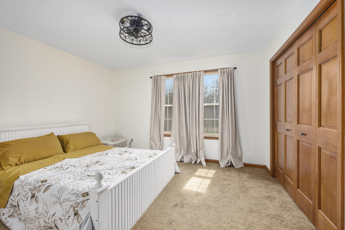 10480 Wolven Avenue NE