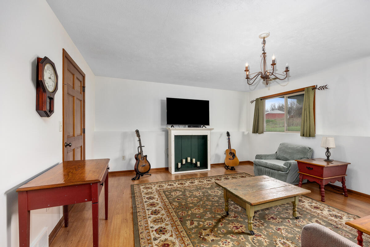 10480 Wolven Avenue NE