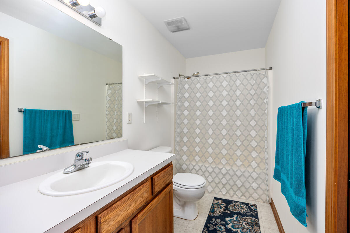 10480 Wolven Avenue NE