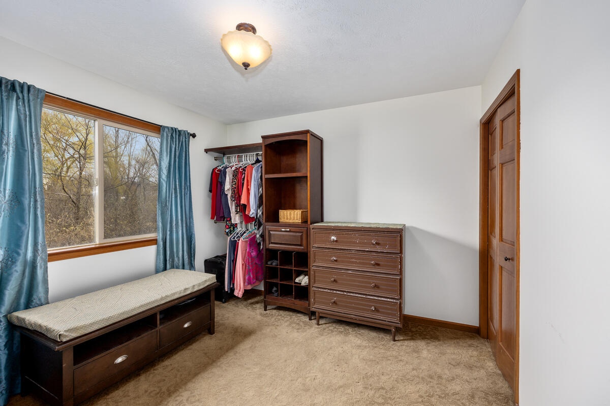 10480 Wolven Avenue NE