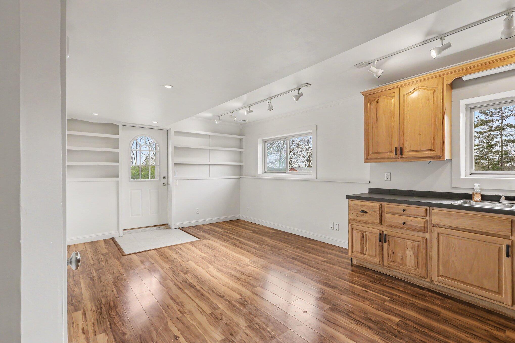 1438 S Satterlee Road