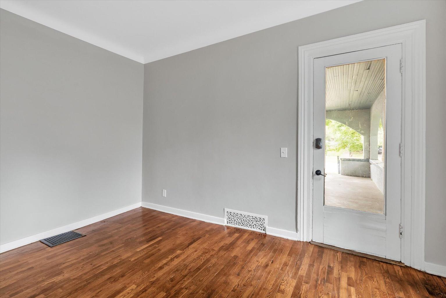 809-807 W Cedar Street