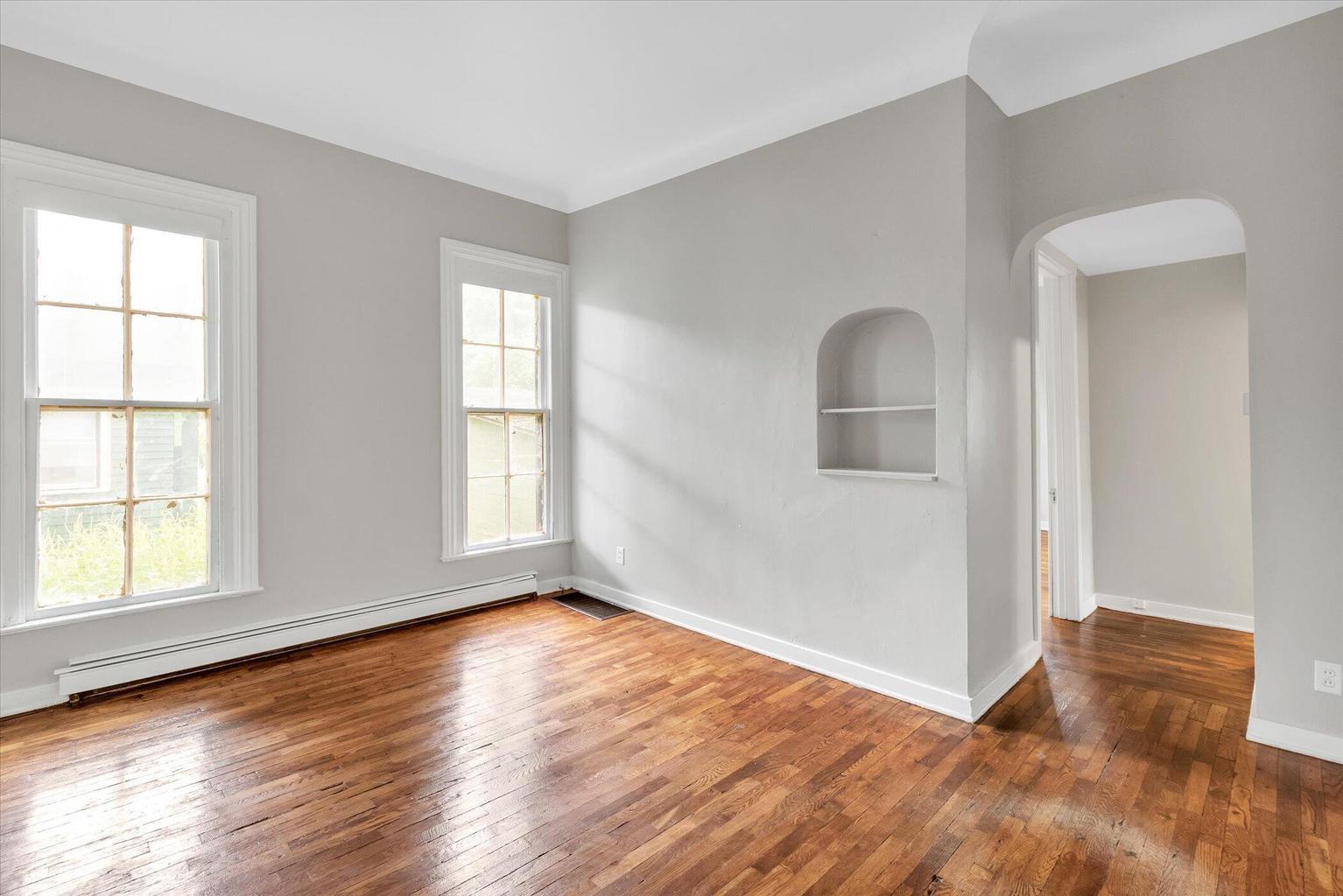809-807 W Cedar Street
