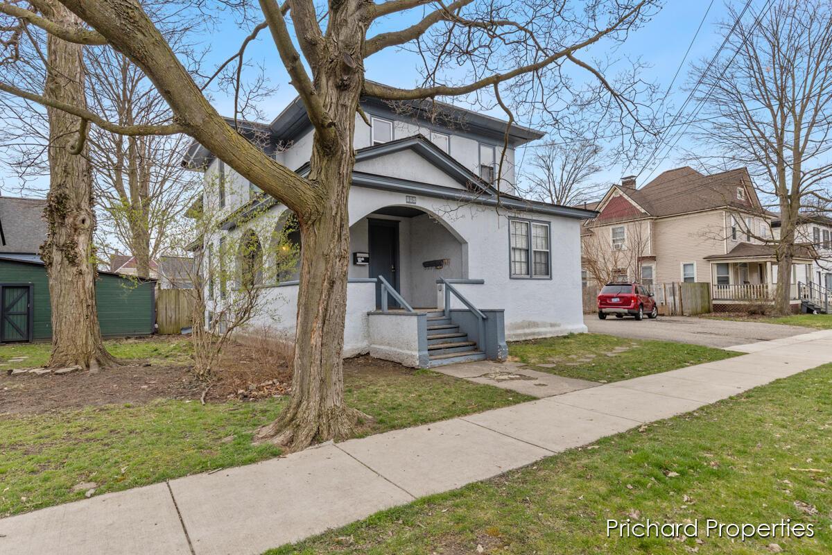 809-807 W Cedar Street