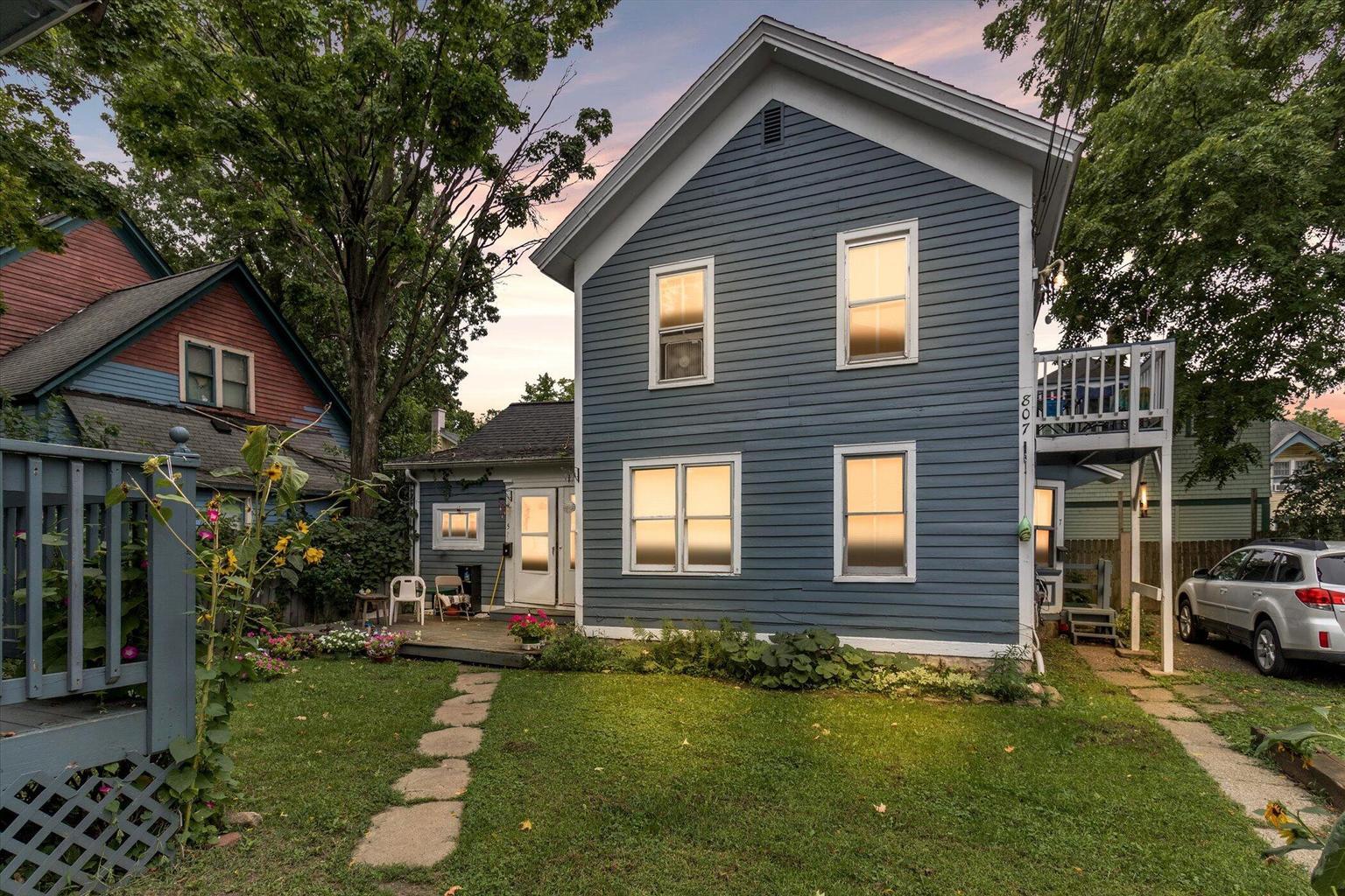 809-807 W Cedar Street