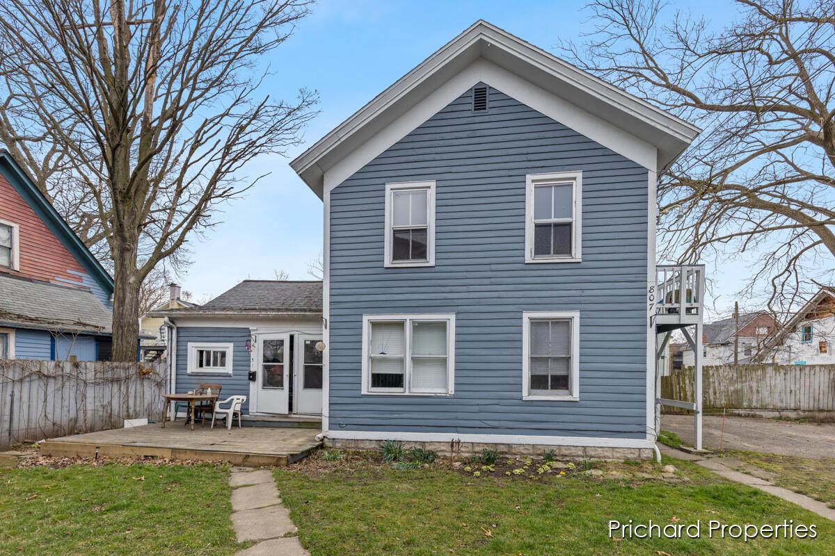 809-807 W Cedar Street