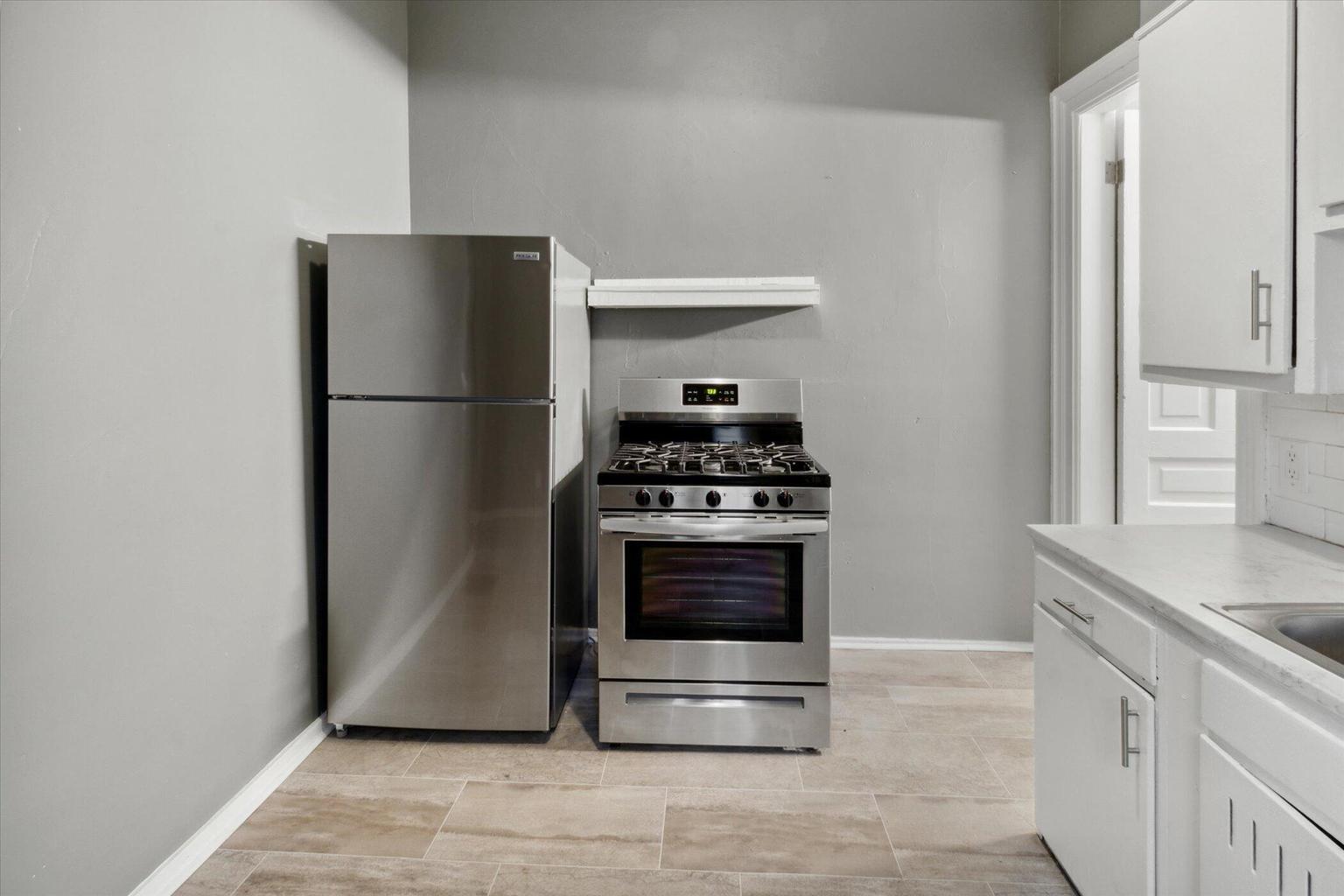 809-807 W Cedar Street
