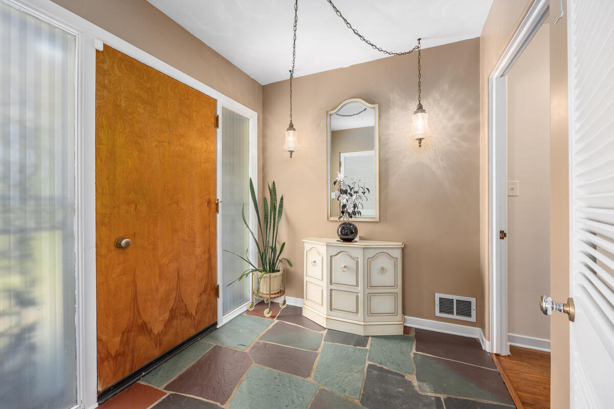 132 Morningside Drive SE