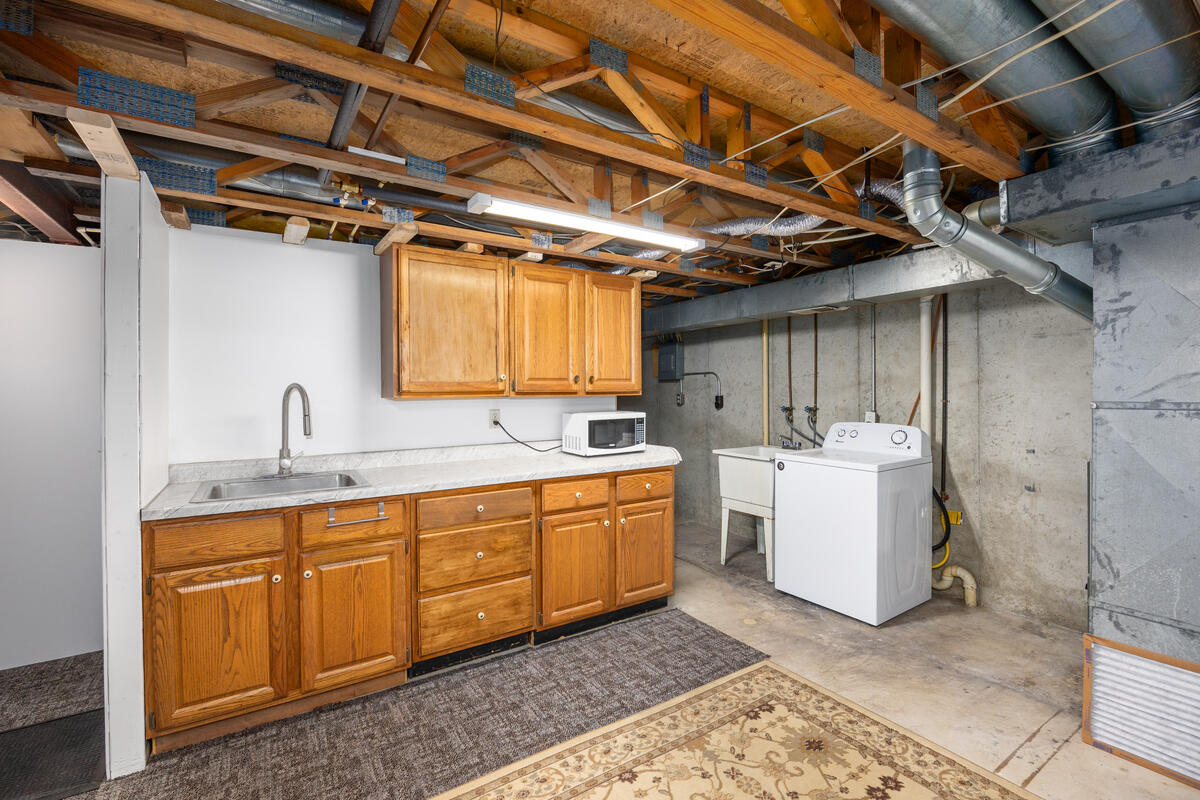 5946 Leisure South Drive SE