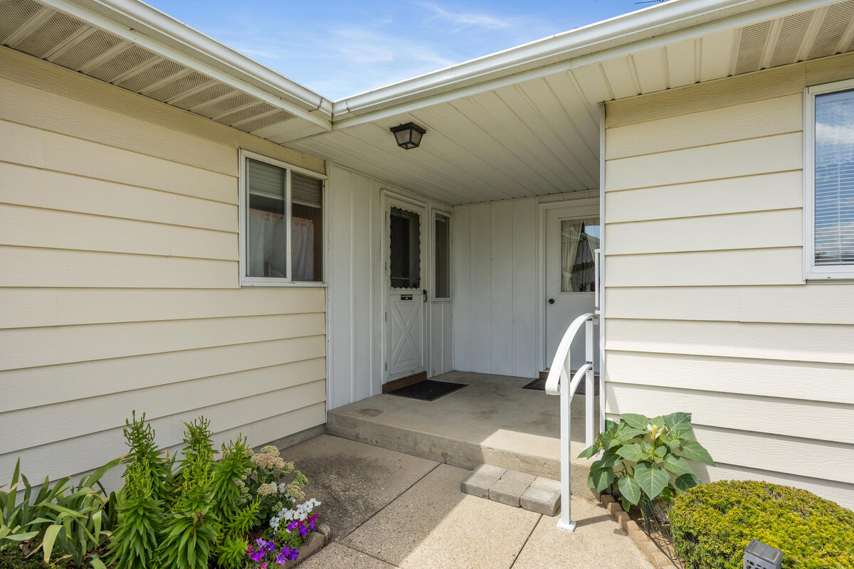 5946 Leisure South Drive SE