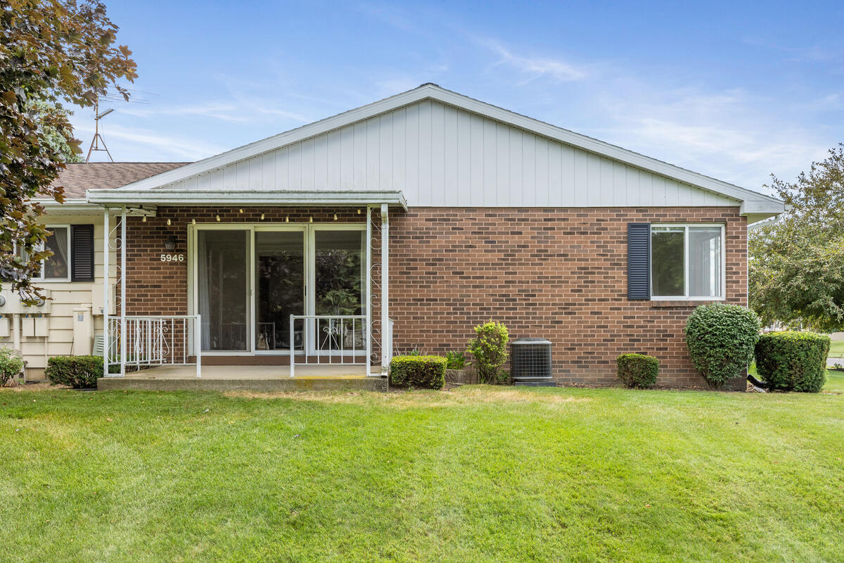 5946 Leisure South Drive SE