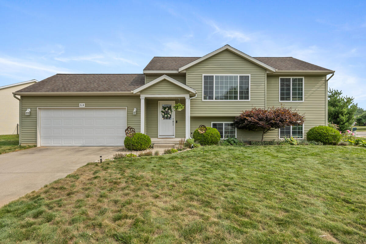 514 Clear Wood Drive SE