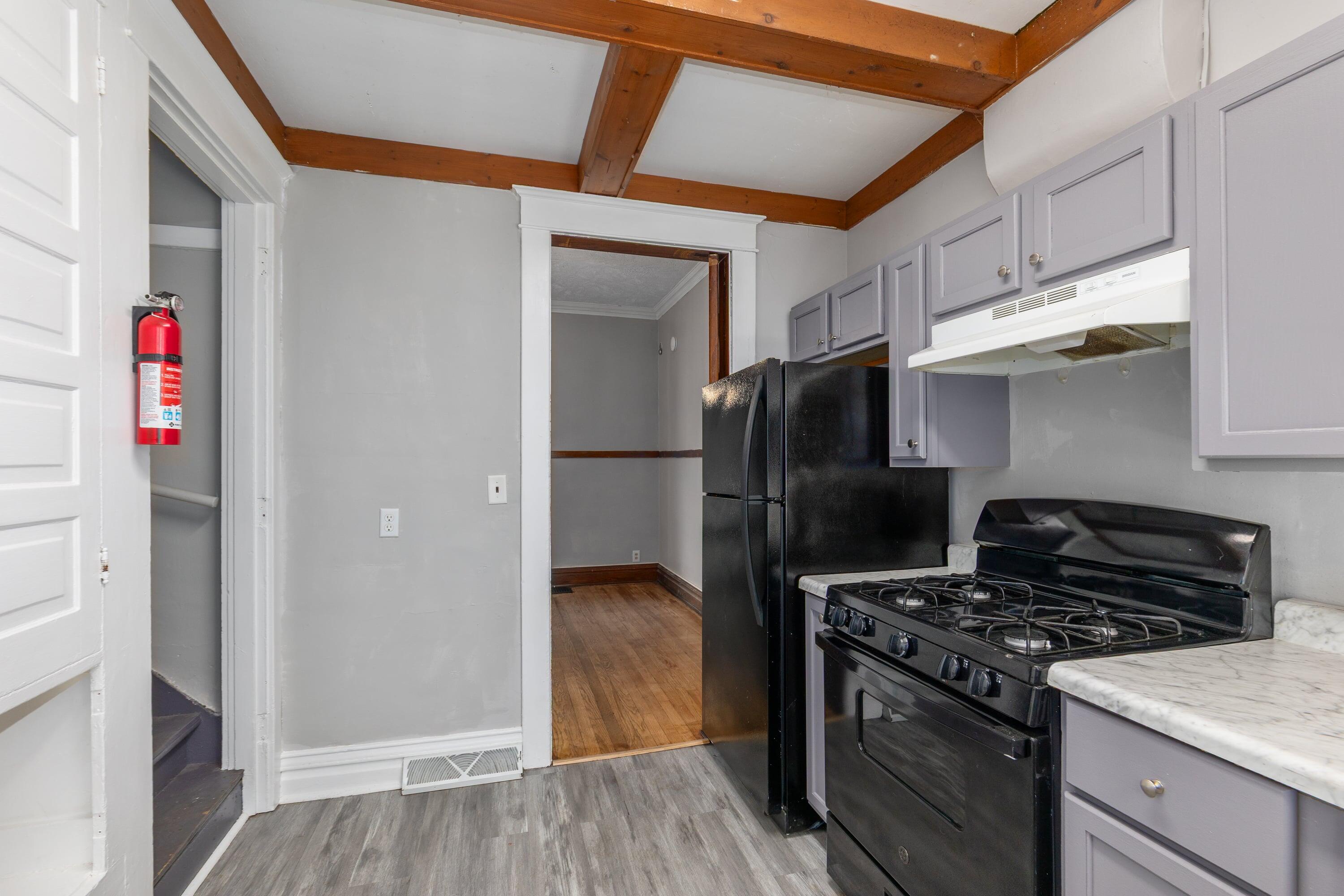 713 W Kalamazoo Avenue