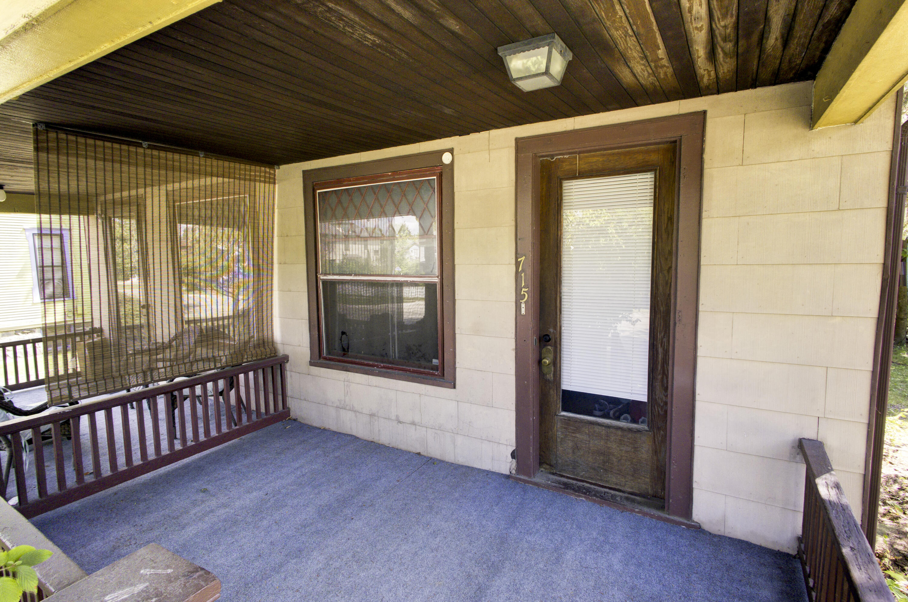 713 W Kalamazoo Avenue