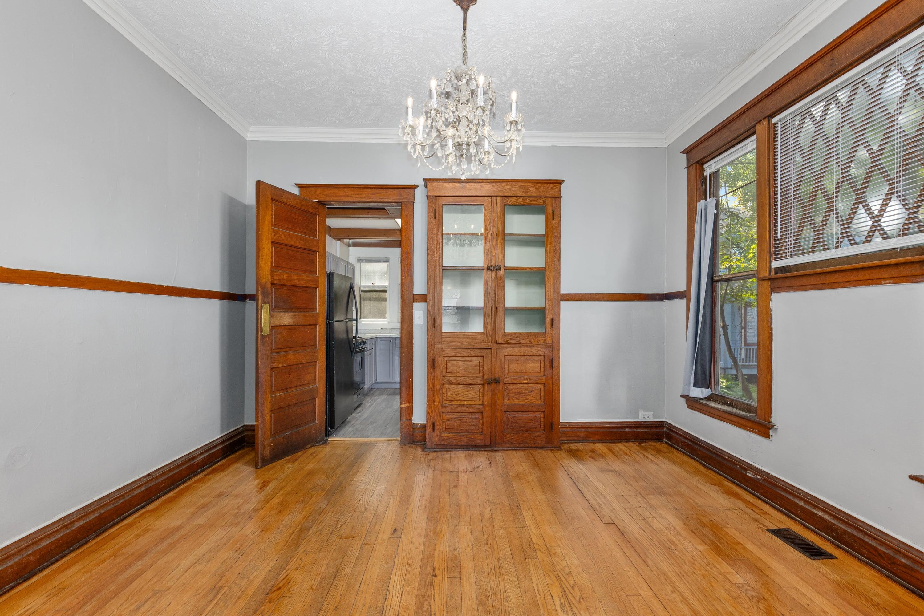713 W Kalamazoo Avenue