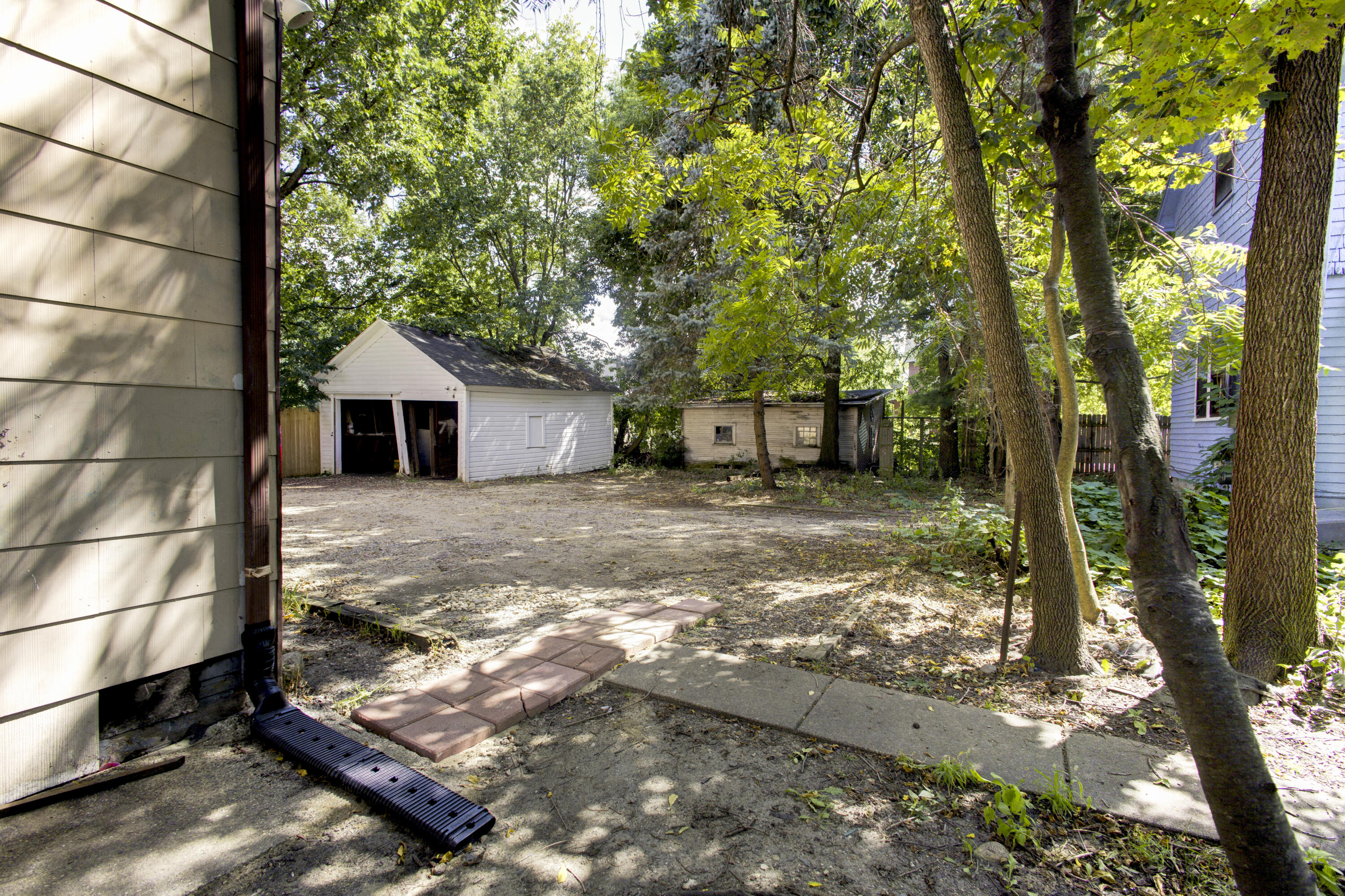 713 W Kalamazoo Avenue