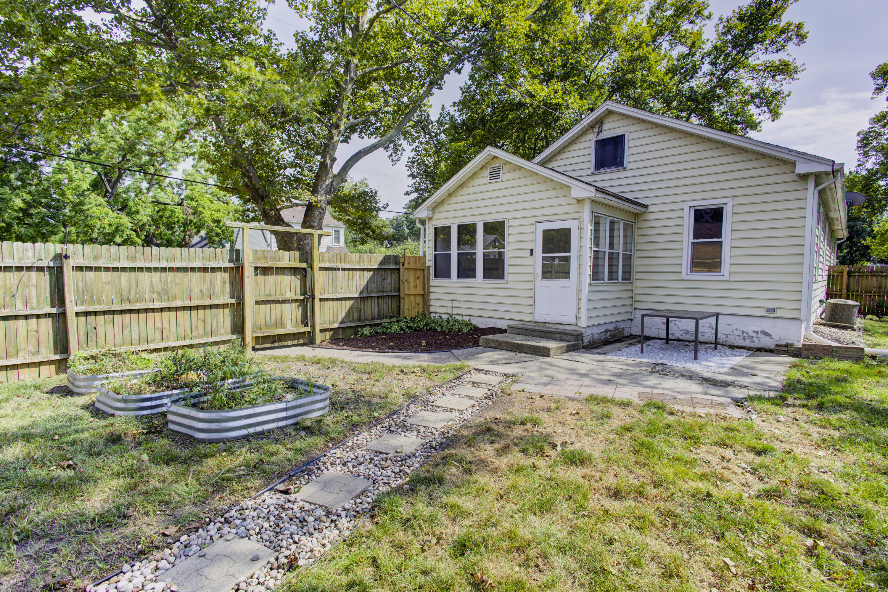 2504 Logan Avenue