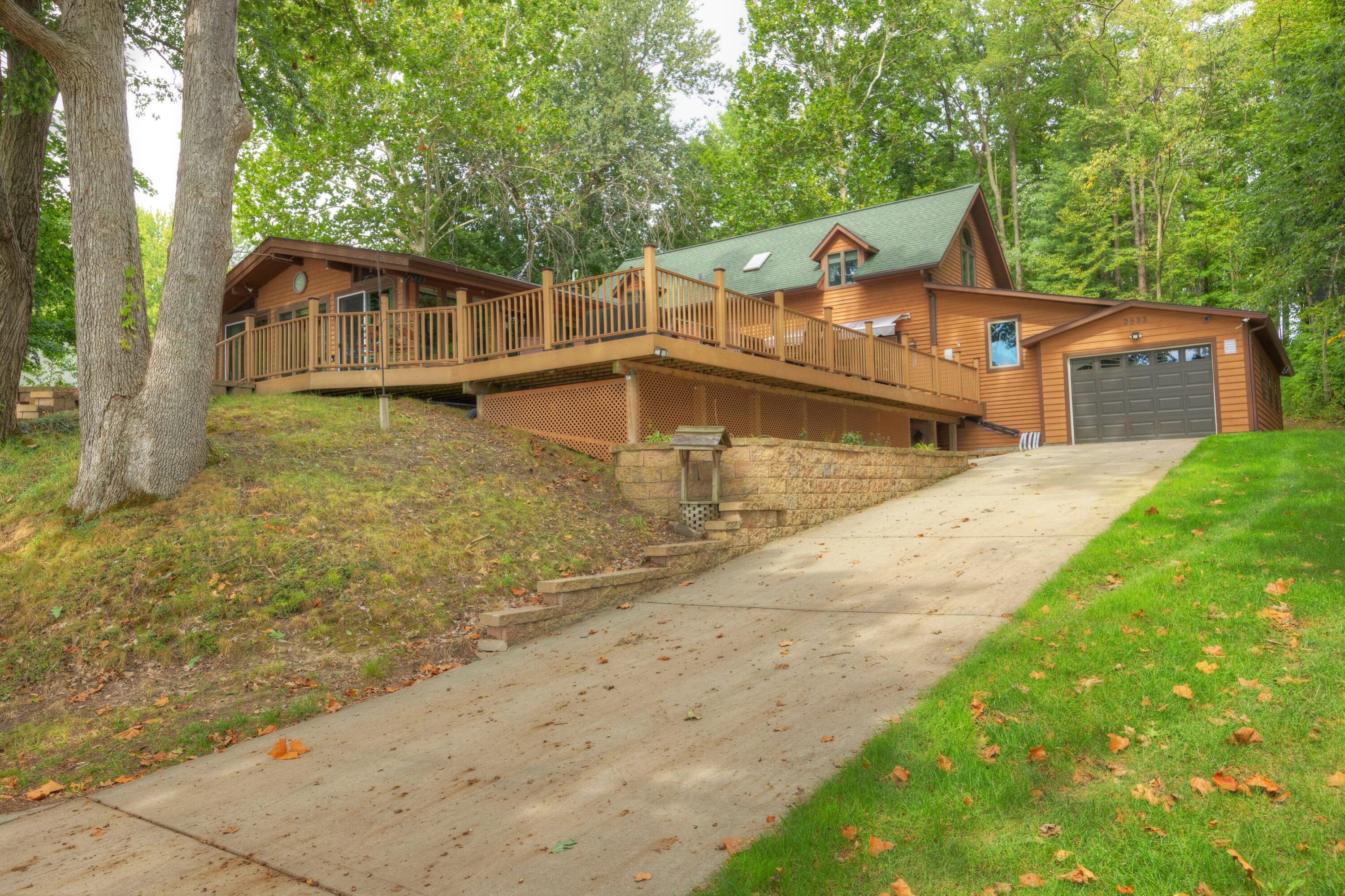 2533 Miner Lake Drive