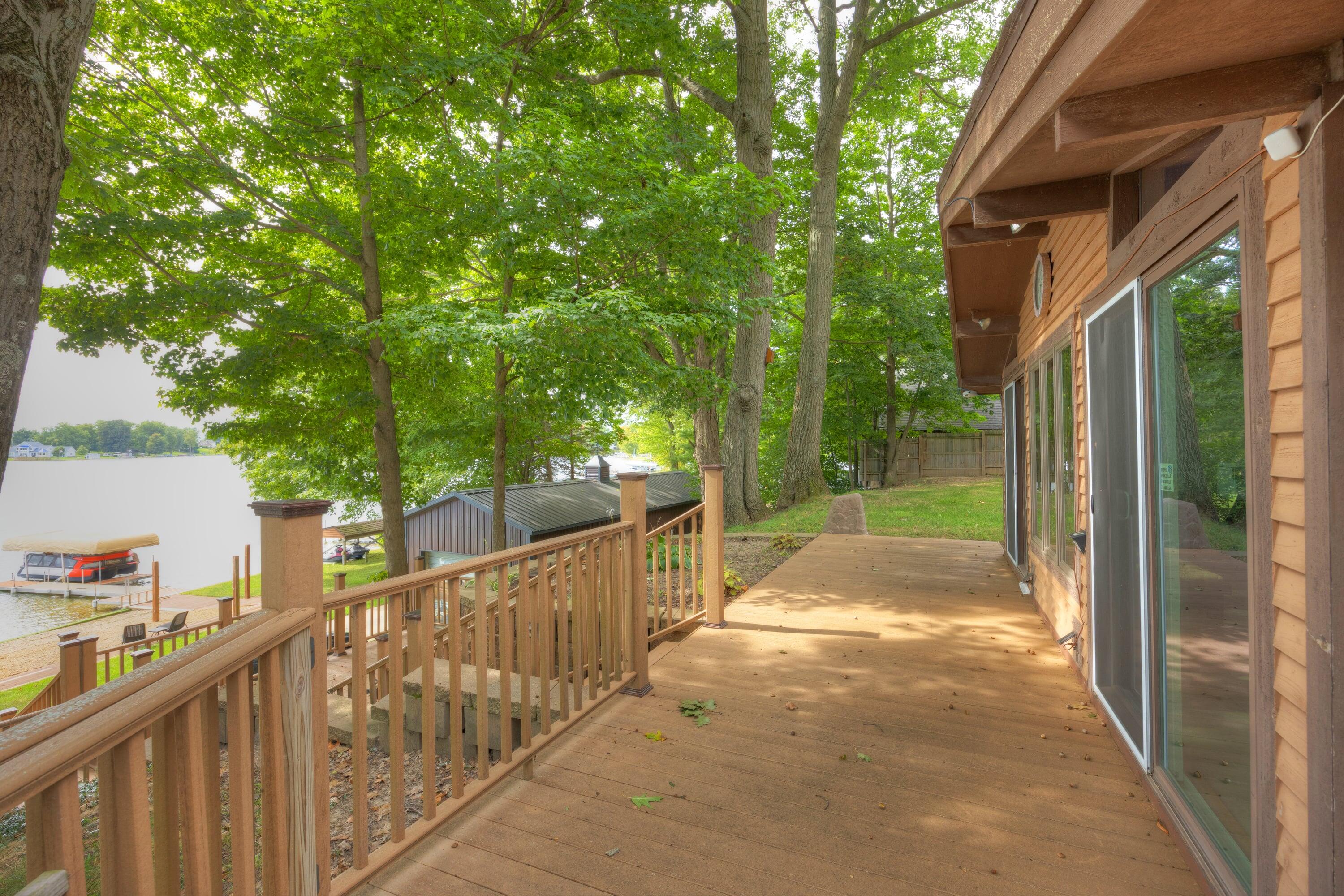 2533 Miner Lake Drive