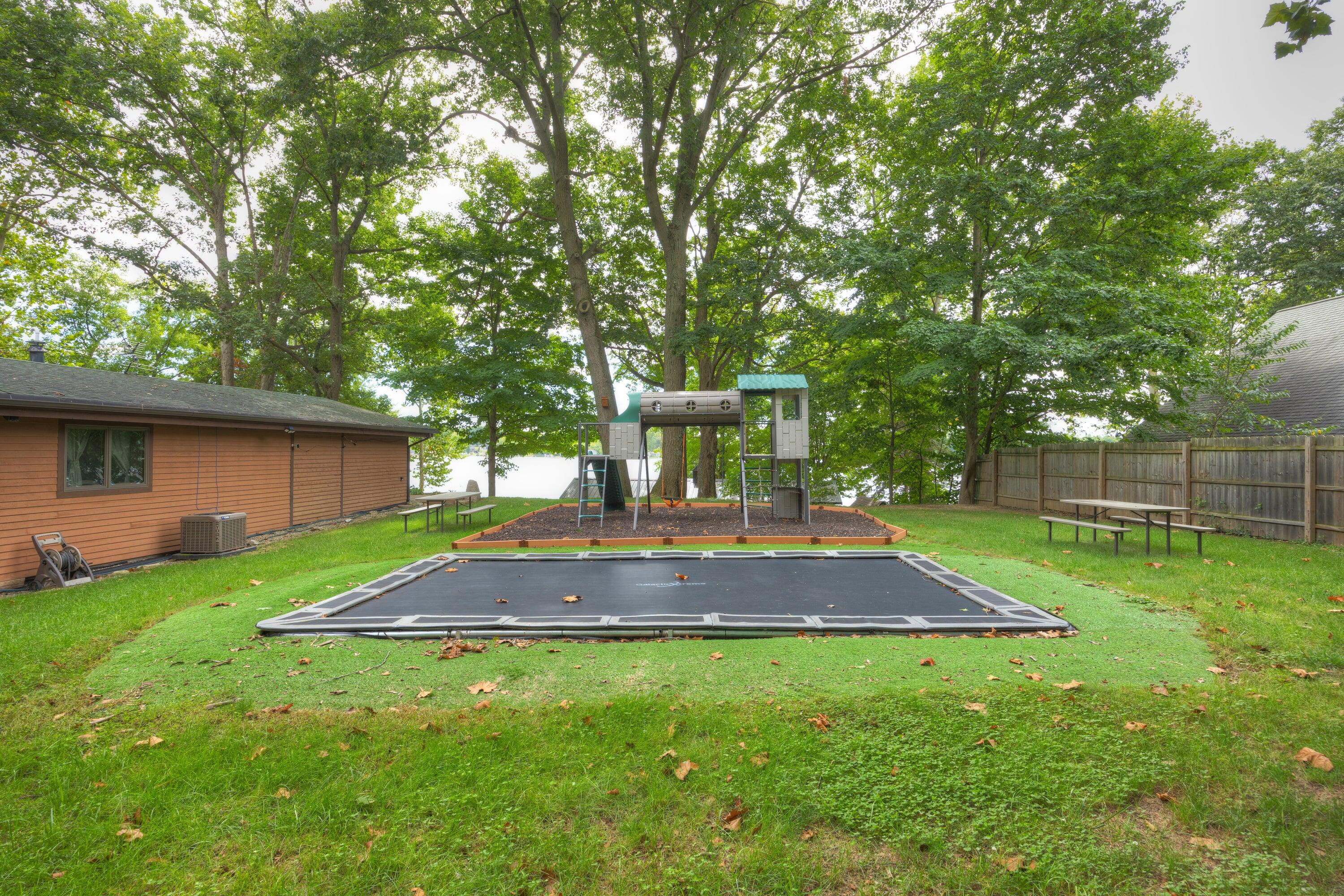 2533 Miner Lake Drive