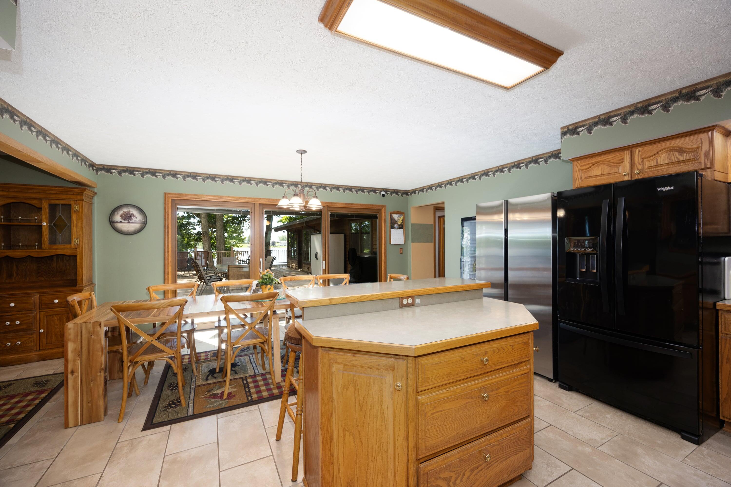 2533 Miner Lake Drive