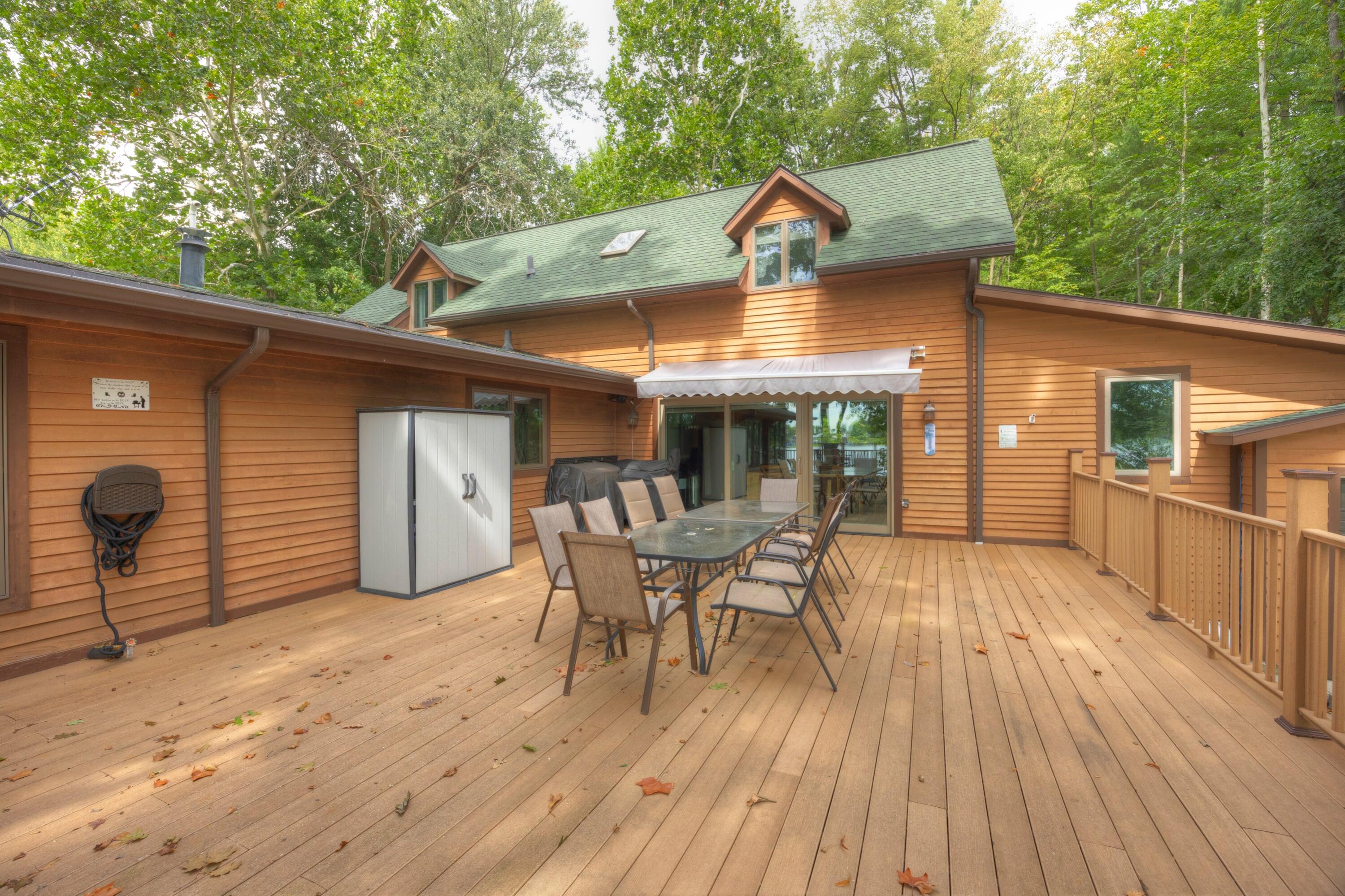 2533 Miner Lake Drive