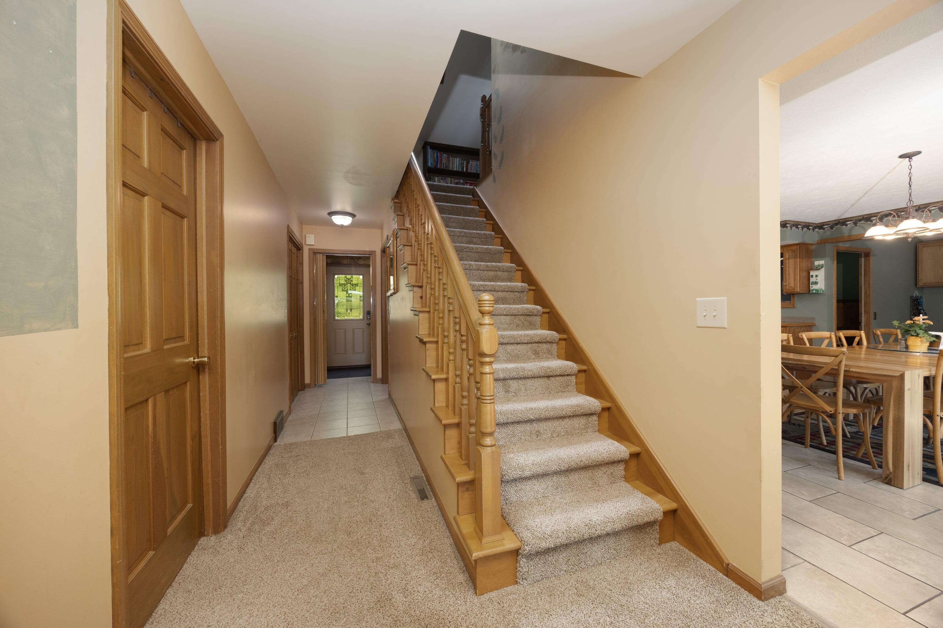 2533 Miner Lake Drive