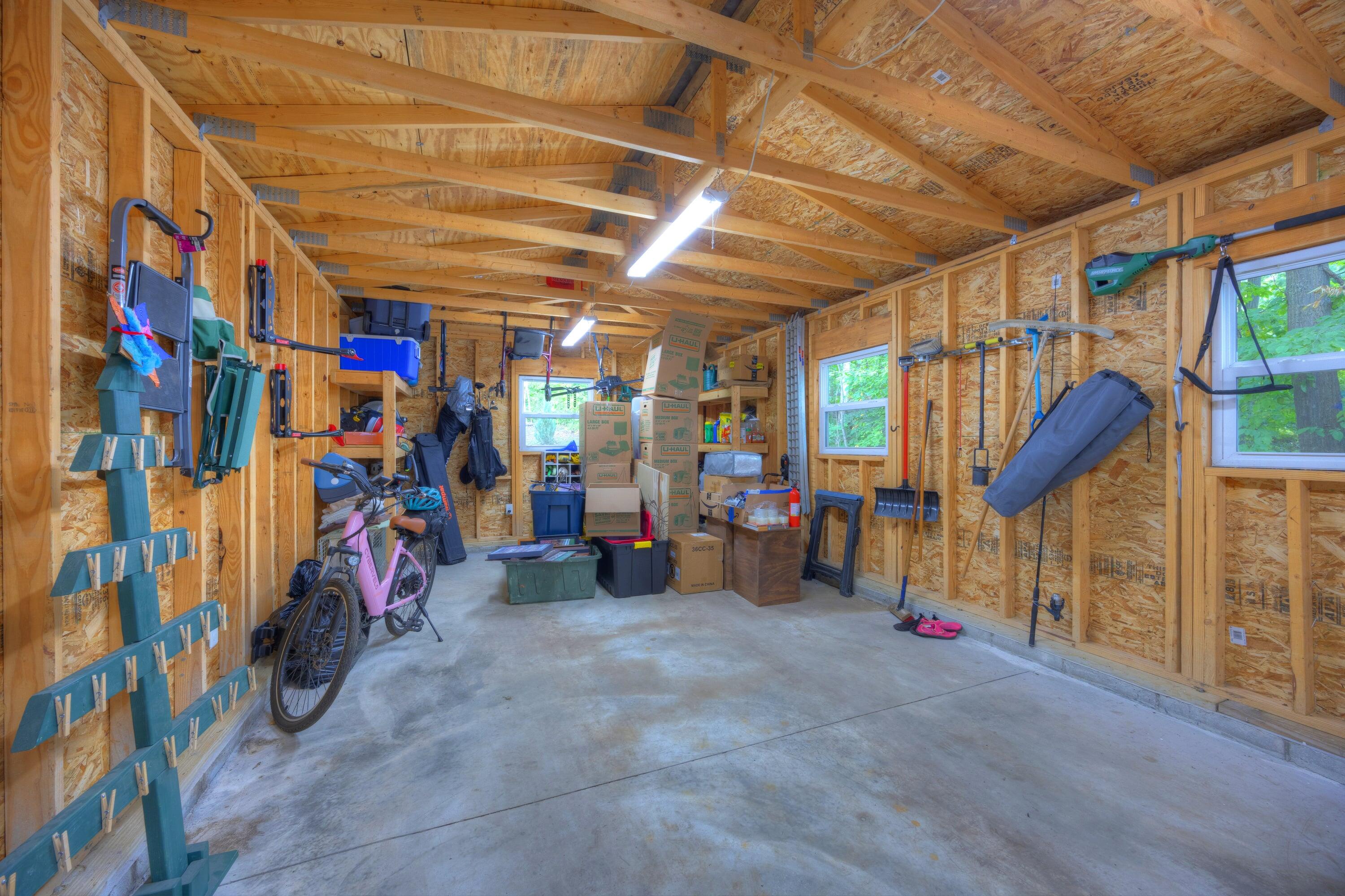 2533 Miner Lake Drive